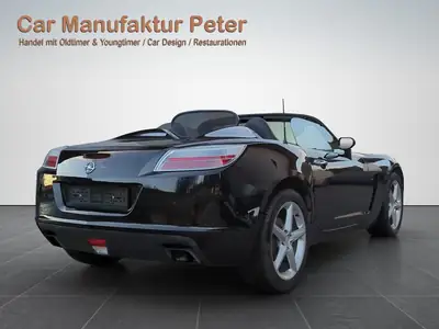 Opel GT 2.0 Turbo — Roadster sportif légendaire, 27 000 km seulement — interior