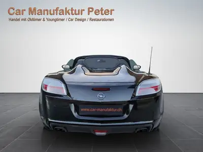 Opel GT 2.0 Turbo — Roadster sportif légendaire, 27 000 km seulement — dashboard