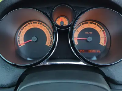 Opel GT 2.0 Turbo — Roadster sportif légendaire, 27 000 km seulement — Thumbnail 9