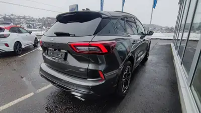 Ford Kuga Plug-in Hybrid 2025 — SUV rechargeable, 242 ch, très faible kilométrage — rear view