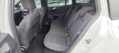 Ford Focus Kombi Mild-Hybrid — Polyvalence et efficacité énergétique — Thumbnail 8