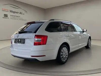 Skoda Octavia Diesel Automatique — Monospace polyvalent, 170 500 km, motorisation robuste — interior