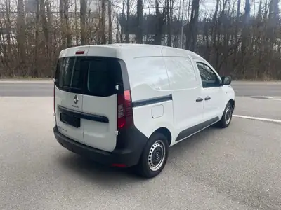 Renault Express 2022 — Utilitaire compact pratique, essence 100 ch, 81 000 km — dashboard