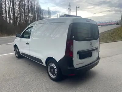 Renault Express 2022 — Utilitaire compact pratique, essence 100 ch, 81 000 km — detail
