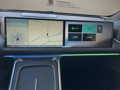 XPENG G9 — SUV électrique haute performance, 7500 km, transmission automatique — Miniature 10