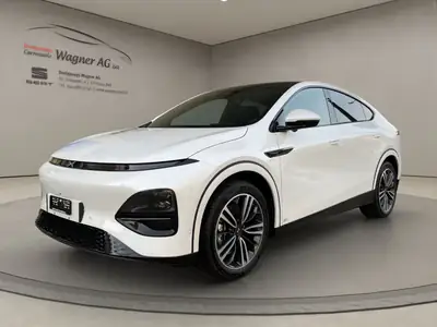 XPeng G6 — SUV électrique performant, 476 ch et transmission automatique intégrale — exterior view