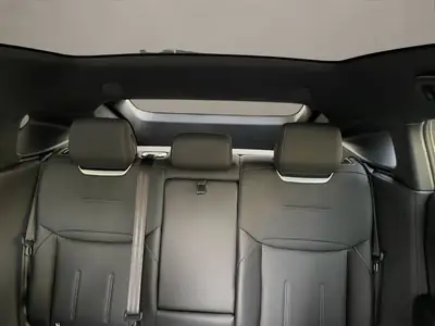 XPeng G6 — SUV électrique performant, 476 ch et transmission automatique intégrale — Thumbnail 8