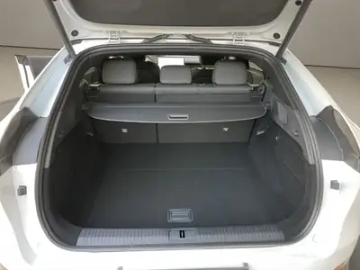 XPeng G6 — SUV électrique performant, 476 ch et transmission automatique intégrale — Thumbnail 12