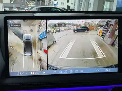 XPeng G9 — SUV électrique 550 ch, AWD haute performance, ultra faible kilométrage — Thumbnail 11