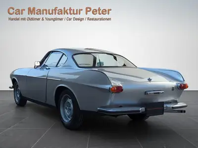 Volvo P1800 1968 — Coupé sportif culte, restauration complète, État exceptionnel — rear view