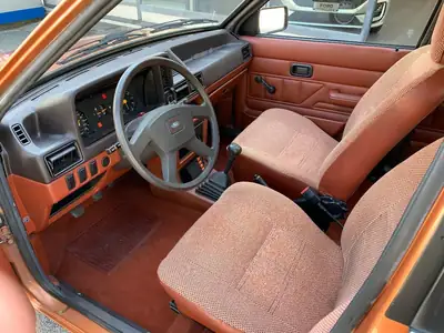 Ford Escort 1981 — Véhicule vétéran authentique, moteur 1.6 essence fiable — Thumbnail 10