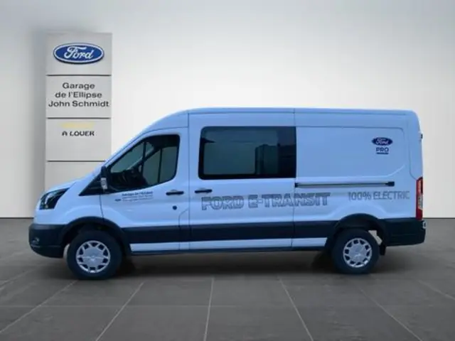 Ford E-Transit 2022 occasion Moutier — 3