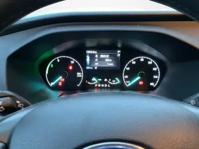 Ford E-Transit — Fourgon électrique 184 ch, seulement 18'000 km — Miniature 11