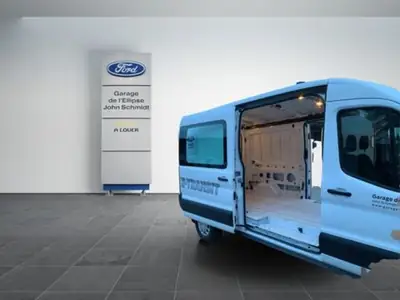 Ford E-Transit — Fourgon électrique 184 ch, seulement 18'000 km — Miniature 13
