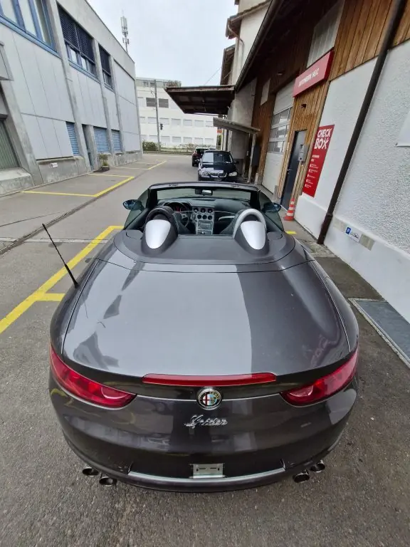 Alfa Romeo Spider 2010 occasion Reinach — 4