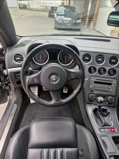 Alfa Romeo Spider 2010 — Cabriolet sport 200 ch, entretien complet prévu — Miniatura 7