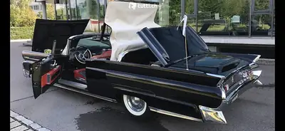 Lincoln Continental Cabriolet 1958 — L'icône américaine du luxe et de la démesure — côté