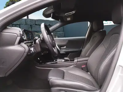 Mercedes-Benz Classe A 250 — Berline compacte sportive, 224 ch et seulement 18 500 km — Miniatura 7