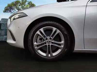 Mercedes-Benz Classe A 250 — Berline compacte sportive, 224 ch et seulement 18 500 km — Miniatura 14