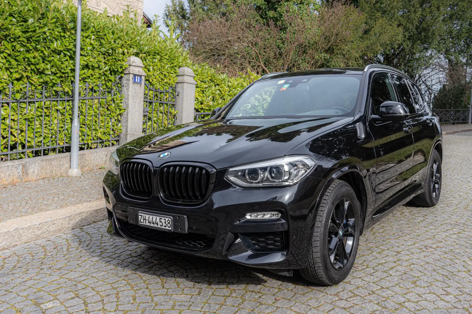 BMW X3 xDrive 30d — SUV premium diesel 6-cylindres, entretien impeccable et garantie jusqu'à 2027