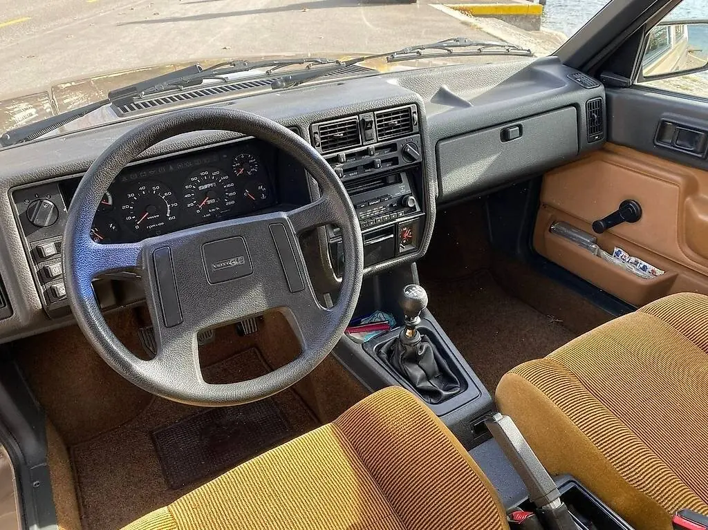 Volvo 360 Gle 1983 occasion Bern — 4
