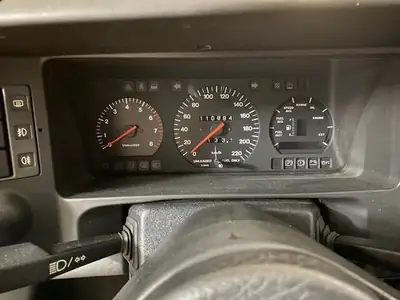 Volvo 480 Coupé 1989 — Chef-d'œuvre suédois préservé, véhicule vétéran d'époque — Detail