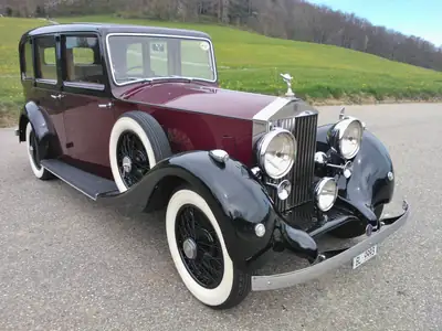 Rolls-Royce 25/30 Saloon 1936 — Chef-d'œuvre britannique, élégance intemporelle — Außenansicht