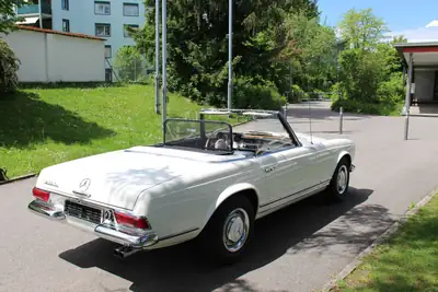 Mercedes-Benz 230 Cabriolet 1964 — Chef-d'œuvre rétro avec hardtop et capote d'époque — intérieur