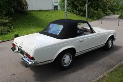 Mercedes-Benz 230 Cabriolet 1964 — Chef-d'œuvre rétro avec hardtop et capote d'époque — Miniature 7