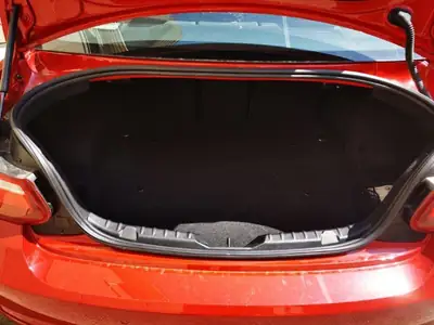 BMW 218 Coupé diesel 2015 — Élégance sportive et efficacité énergétique — Miniatur 8