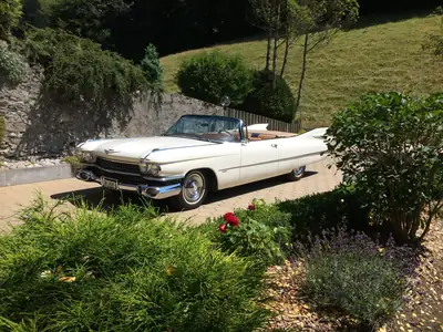 Cadillac Series 62 1959 — Chef-d'œuvre cabriolet américain, état impeccable — Miniatura 9
