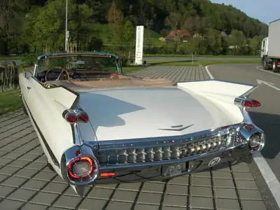 Cadillac Series 62 1959 — Chef-d'œuvre cabriolet américain, état impeccable — Miniatura 12