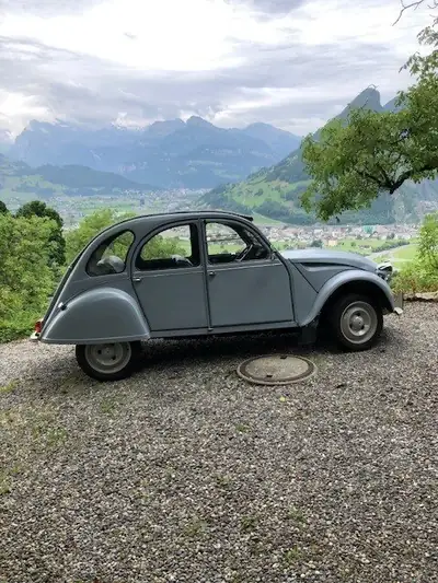 Citroën 2CV-6 1981 — Icône automobile restaurée, 65'000 km, véhicule vétéran — interni
