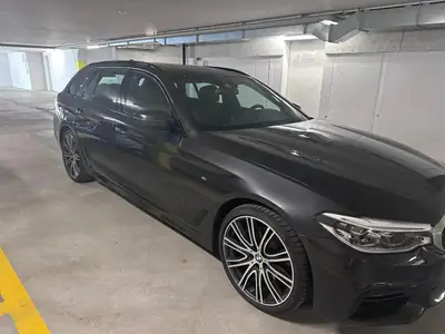 BMW 530 Touring Diesel — Break élégant, motorisation puissante et polyvalente — fianco