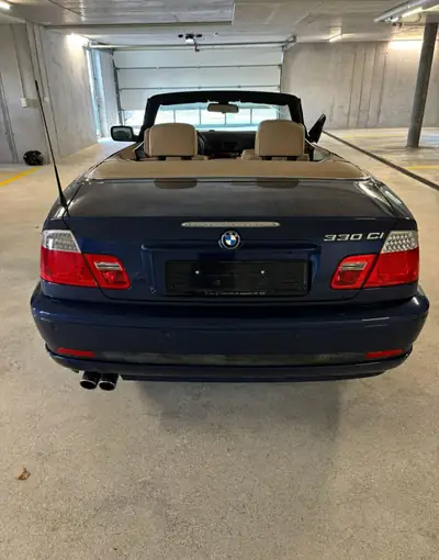 BMW 330Ci Cabriolet E46 — Roadster sportif, 231 ch et transmission automatique — vista posteriore