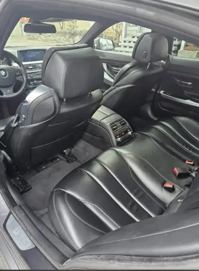 BMW 650 — Berline de prestige 449 ch, équipement maximal, transmission automatique — Armaturenbrett