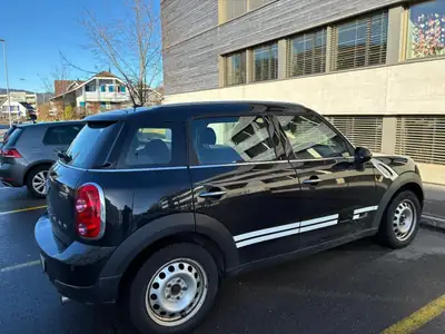 MINI Countryman 122 ch — Compact SUV polyvalent, 4x4 intégral et pneus neufs — côté