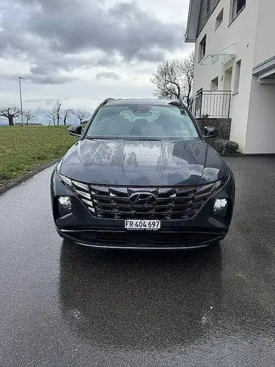 Hyundai Tucson Hybrid 2024 — SUV Compact Haute Technologie, Seulement 6000 km — vista esterna