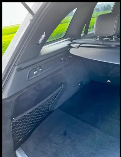 Mercedes-Benz GLC 350 Hybrid — SUV 7 places dynamique, moteur écologique et performant — Detail