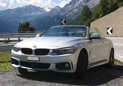 BMW 435 Cabrio Diesel — Cabriolet sportif X-Drive, 220'000 km, entretien BMW complet — vista esterna
