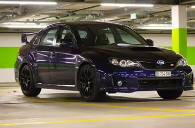 Subaru WRX STi 2011 — Berline sportive 300 ch, entretien complet, prête à conquérir les routes — vue extérieure