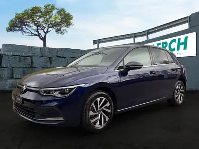 VW Golf Hybride 2022 — Berline compacte écologique, seulement 20 500 km — vue extérieure
