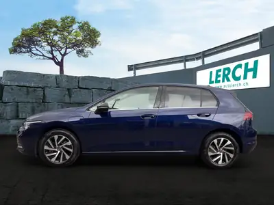 VW Golf Hybride 2022 — Berline compacte écologique, seulement 20 500 km — arrière