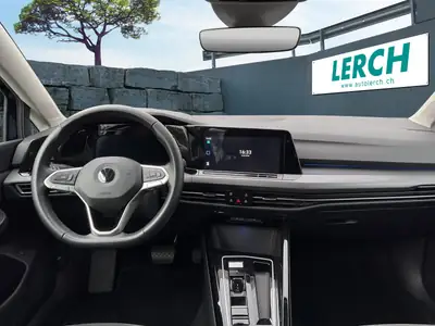 VW Golf Hybride 2022 — Berline compacte écologique, seulement 20 500 km — Miniature 7