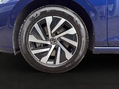 VW Golf Hybride 2022 — Berline compacte écologique, seulement 20 500 km — Miniature 15