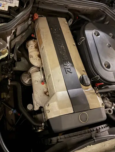 Mercedes-Benz 300 CE-24 Cabriolet — Youngtimer élégant, état impeccable, 227'000 km — Miniature 10