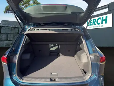 VW Tiguan 2024 — SUV Diesel robuste, tous terrains, faible kilométrage — Miniatura 8