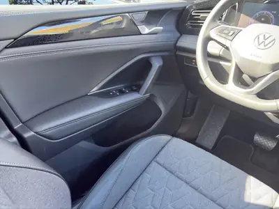 VW Tiguan 2024 — SUV Diesel robuste, tous terrains, faible kilométrage — Miniatura 13
