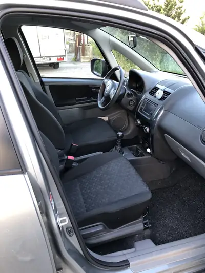 SUZUKI SX4 Diesel 135 ch — SUV compact fiable, première main, parfait état — Detail