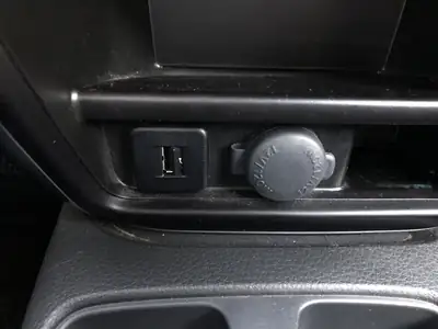 SUZUKI SX4 Diesel 135 ch — SUV compact fiable, première main, parfait état — Miniatur 8